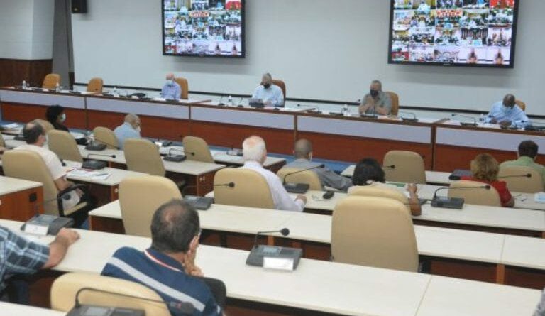 Videoconferencia realizada con todos los gobernadores y el intendente del municipio especial Isla de la Juventud. Foto: Estudios Revolución.