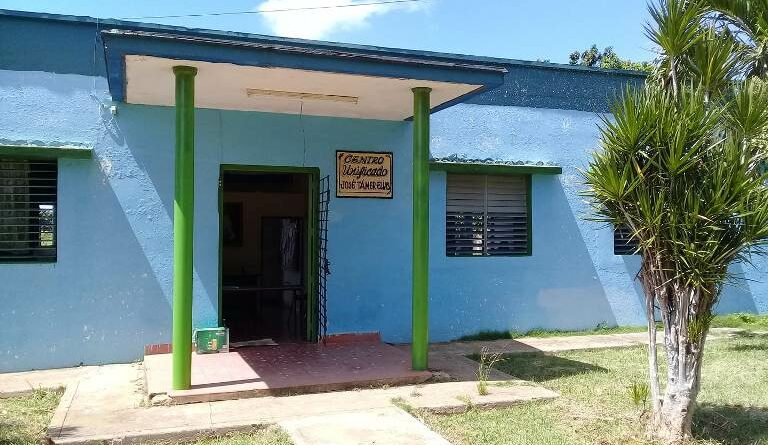 Dirección de Educación y otras de sus dependencias, en #Jaruco.. Foto Marlene Caboverde