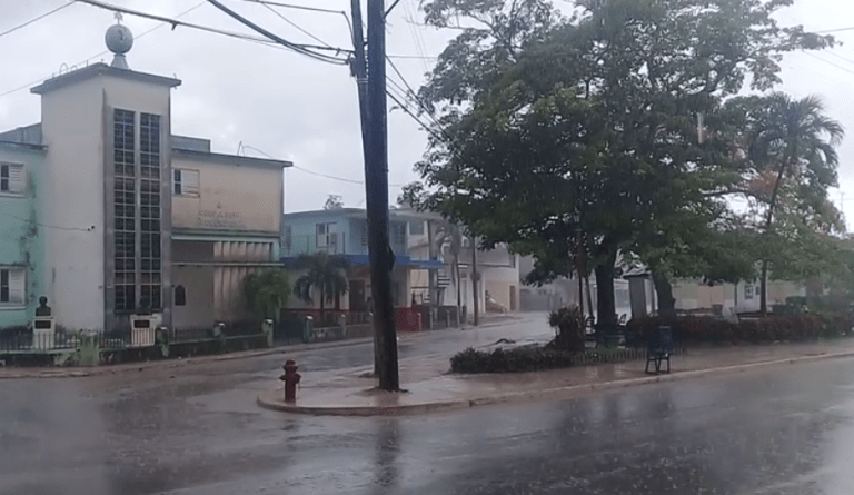Lluvias en Jaruco. Foto Yordan Díaz