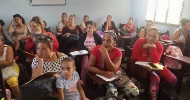 Escuelas de padres: donde la educación se construye en comunidad